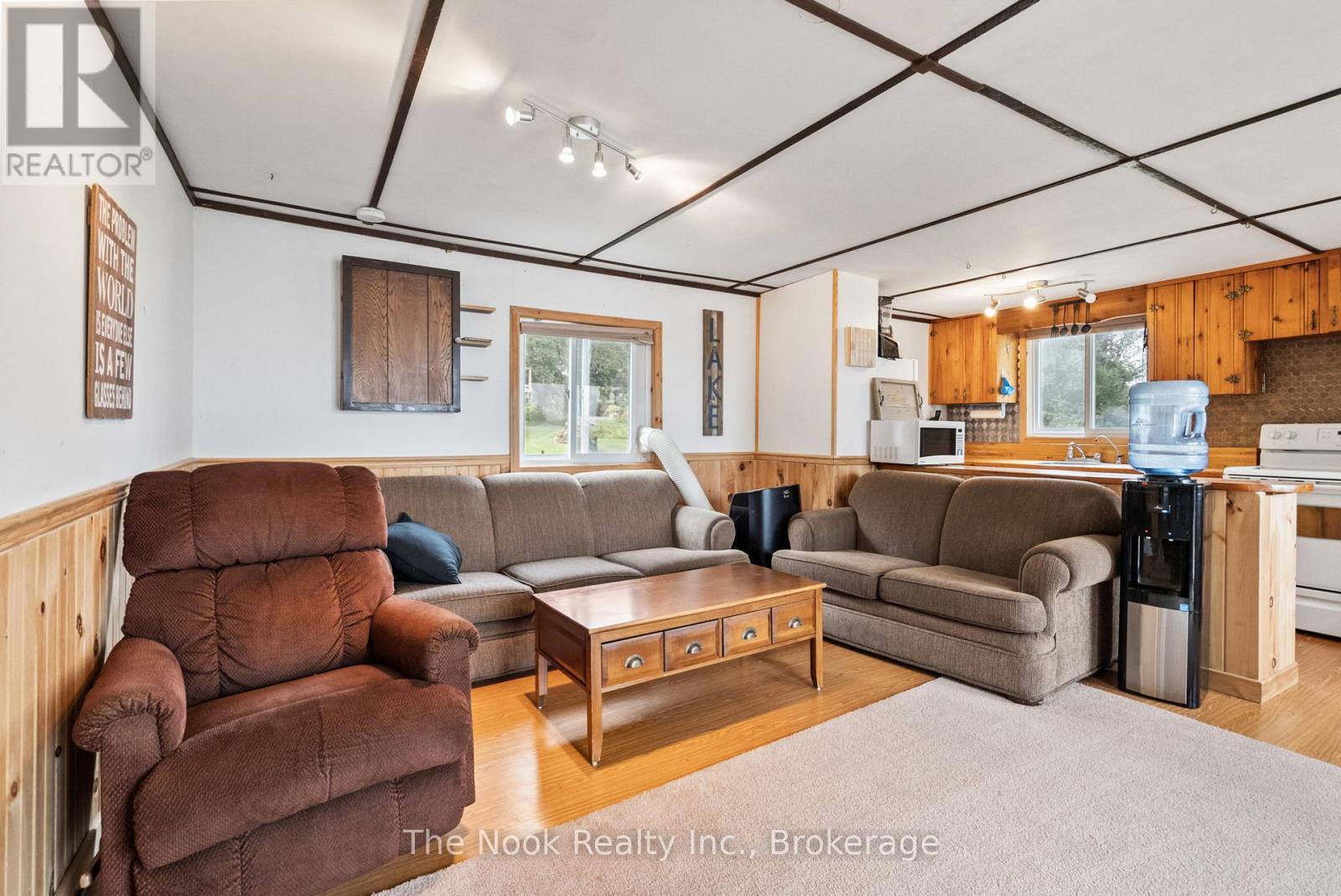 37 GOLDFINCH LANE - 9