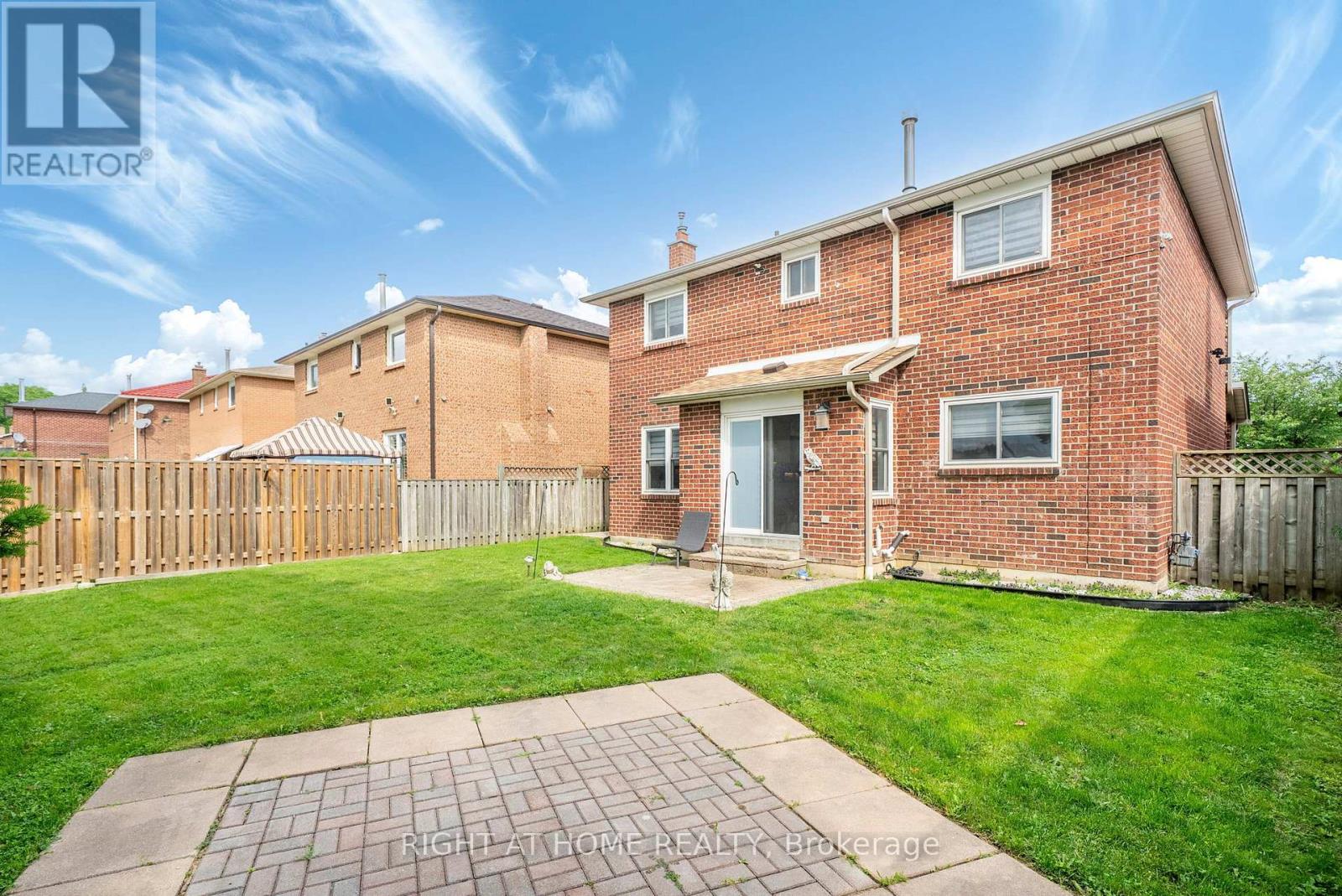 7 POLYGON COURT - 38