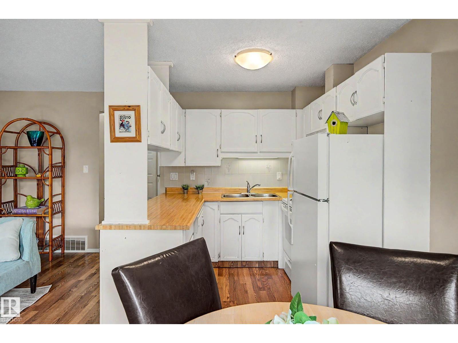 19 PINEVIEW DR - 16