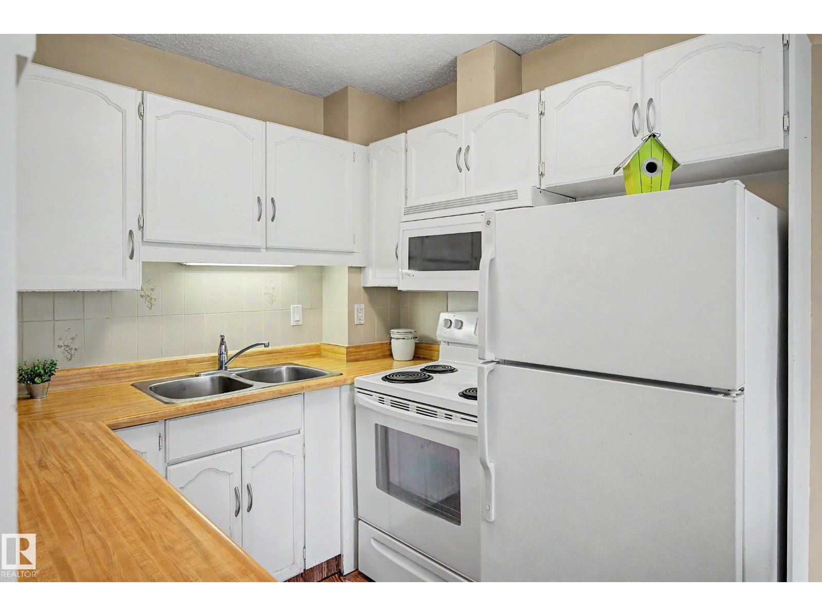 19 PINEVIEW DR - 17