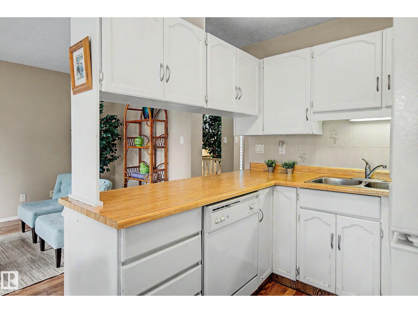 19 PINEVIEW DR - 18