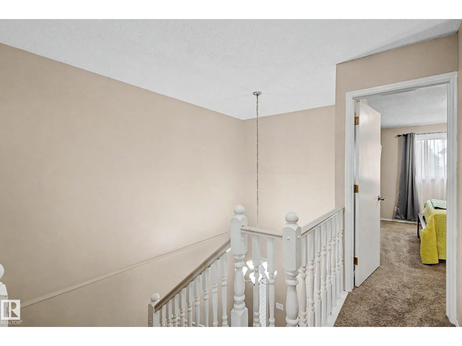 19 PINEVIEW DR - 21