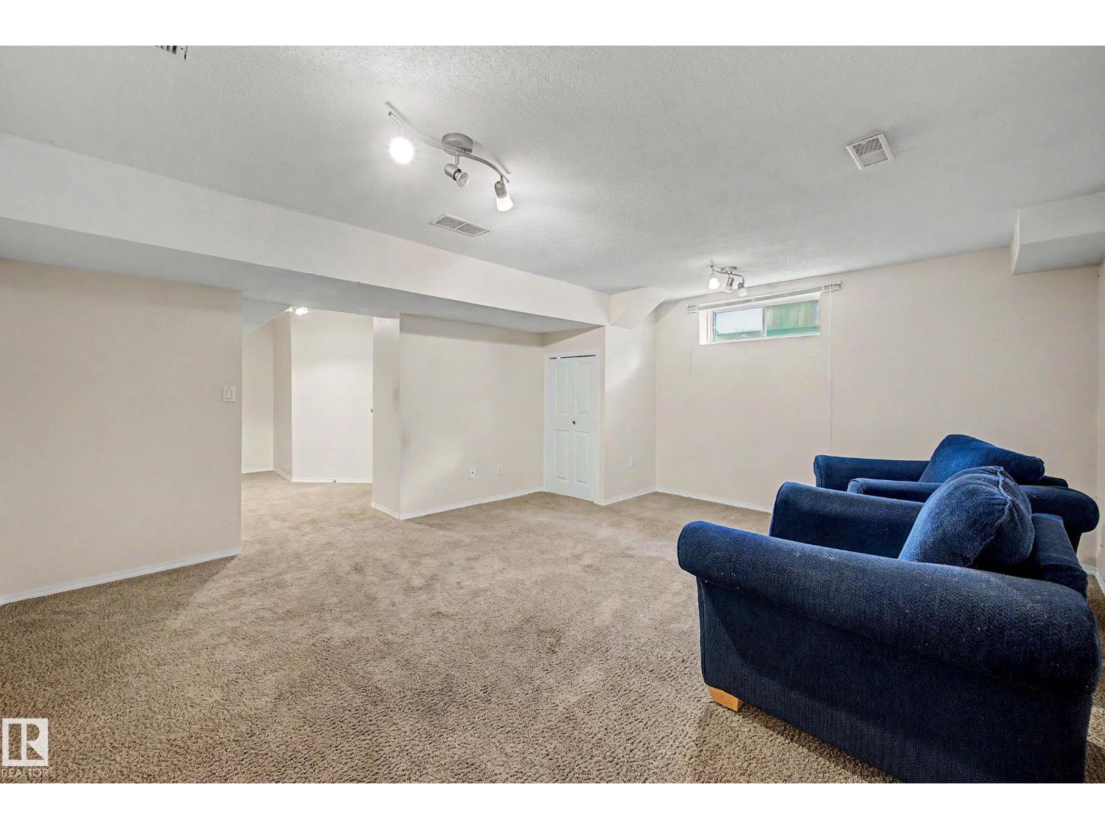 19 PINEVIEW DR - 31