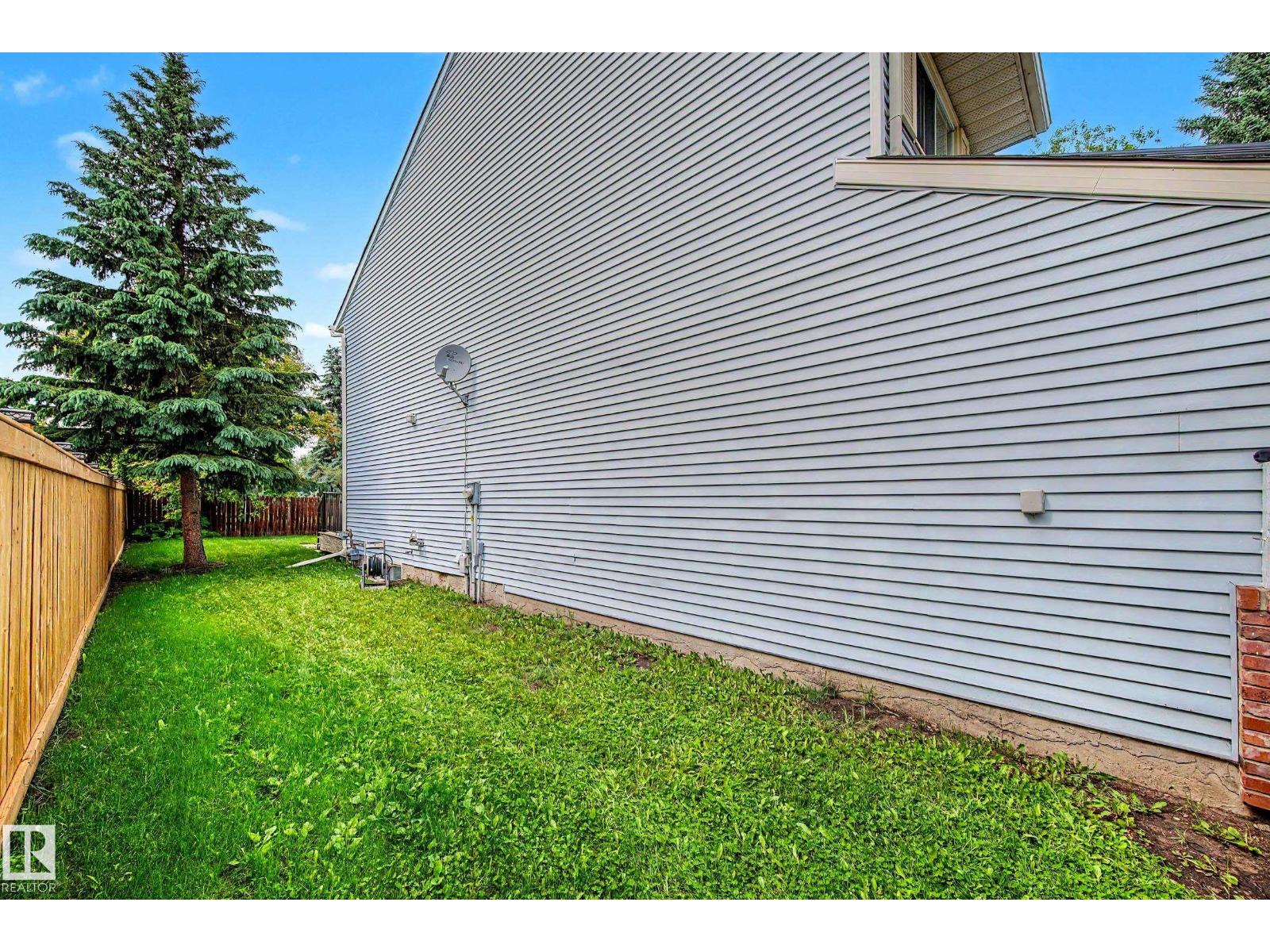 19 PINEVIEW DR - 42