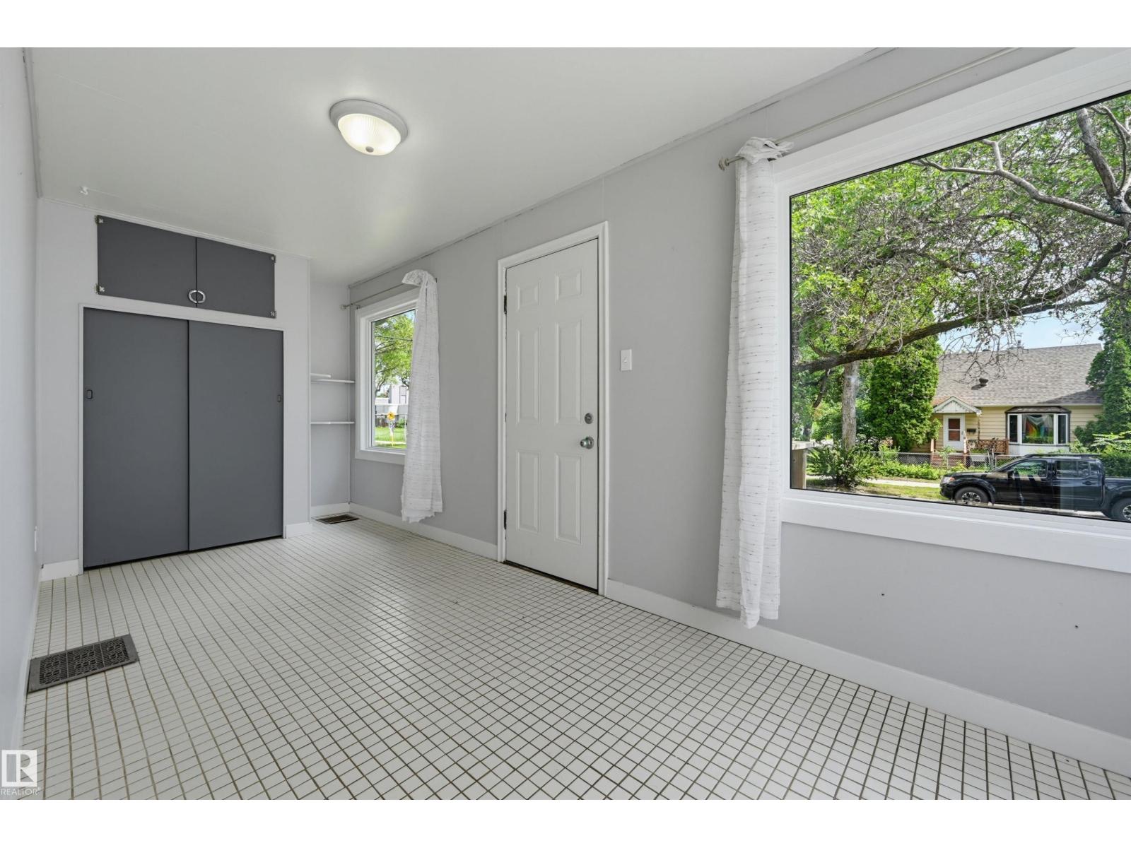 11450 71 ST NW NW - photo 3
