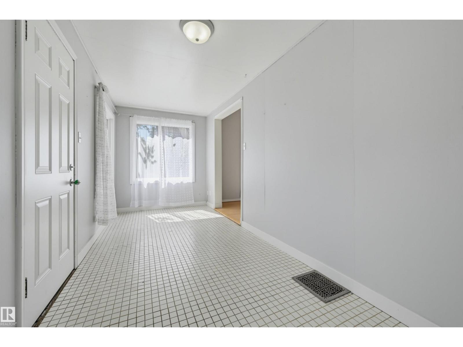 11450 71 ST NW NW - photo 4