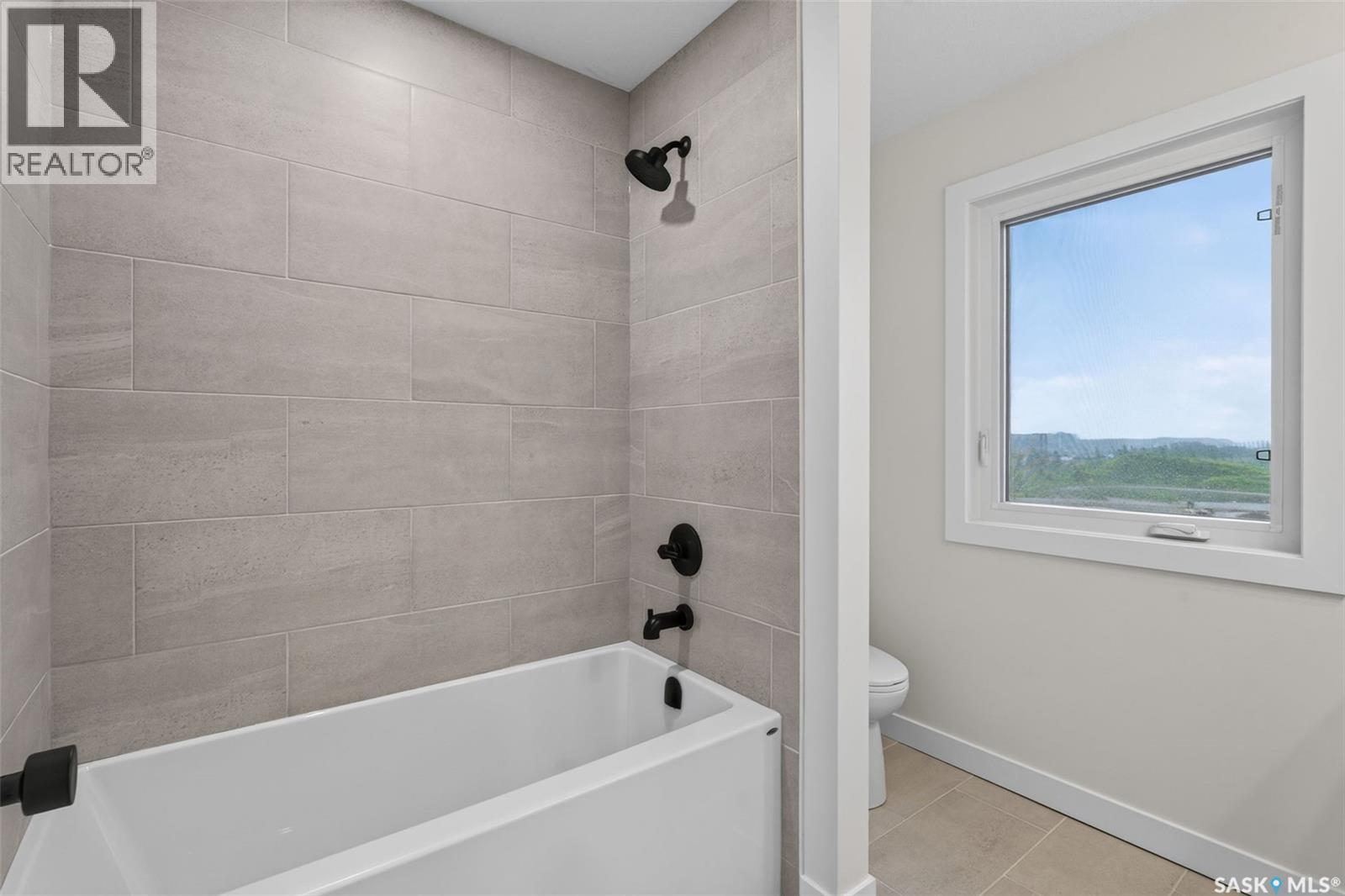 104 Lakewood DRIVE — photo 32