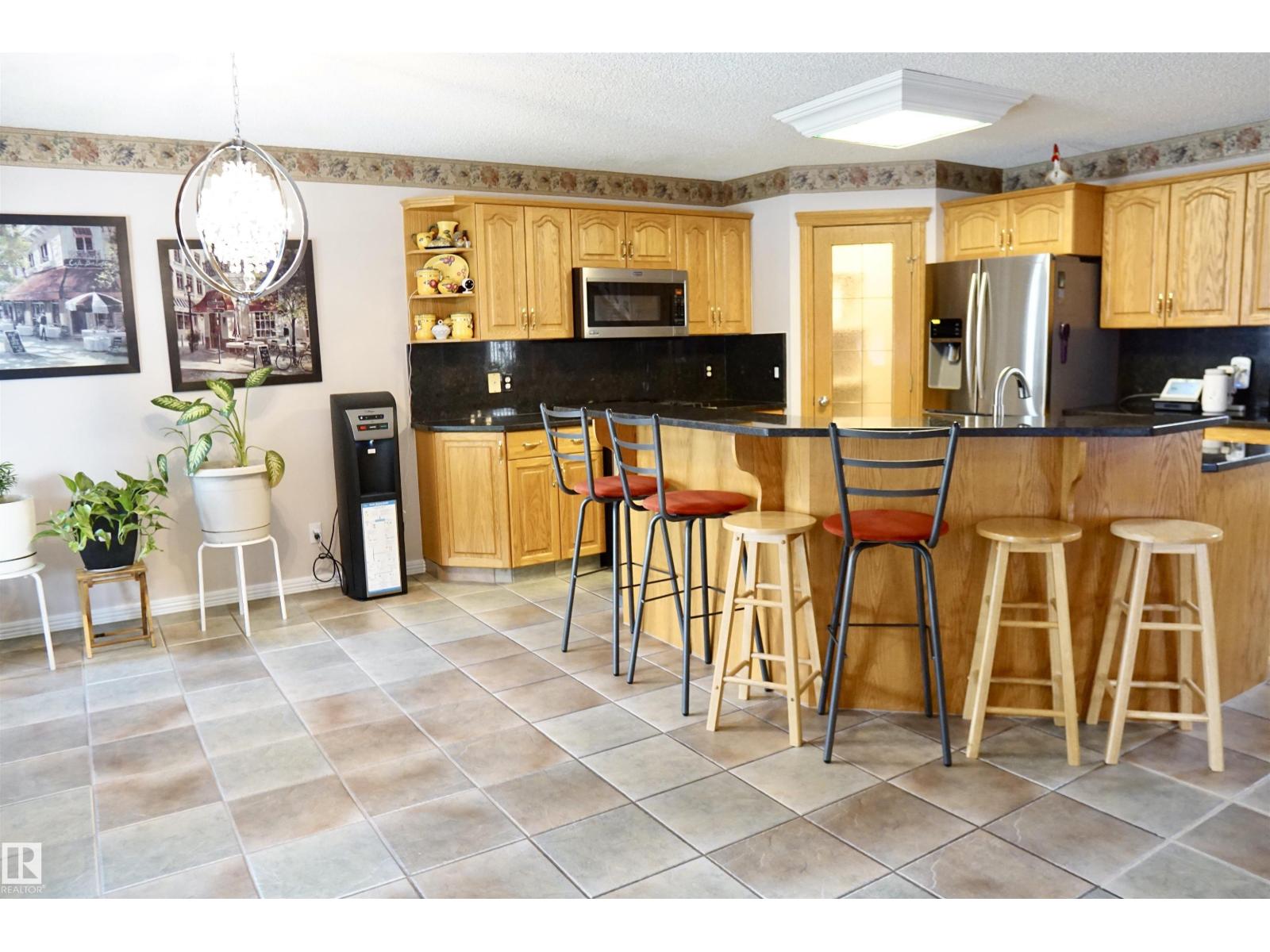 8504 160A AV NW - 13