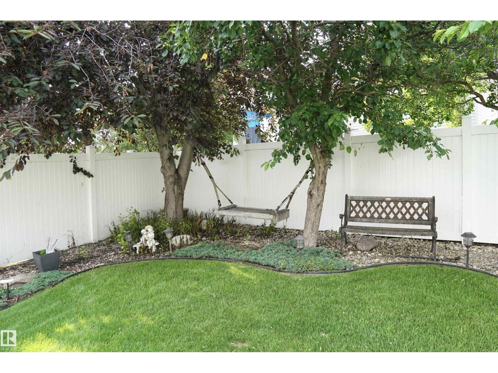 8504 160A AV NW - 46