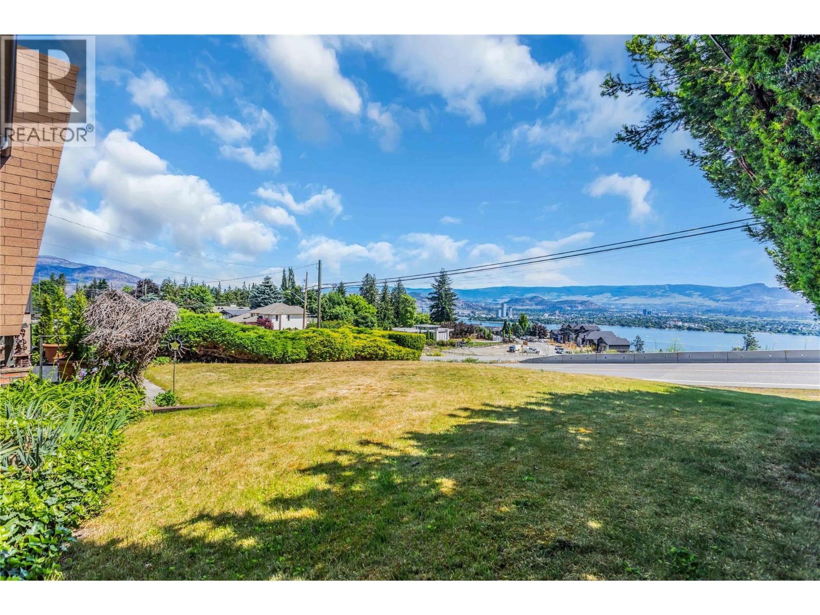 2370 Thacker Drive - 14
