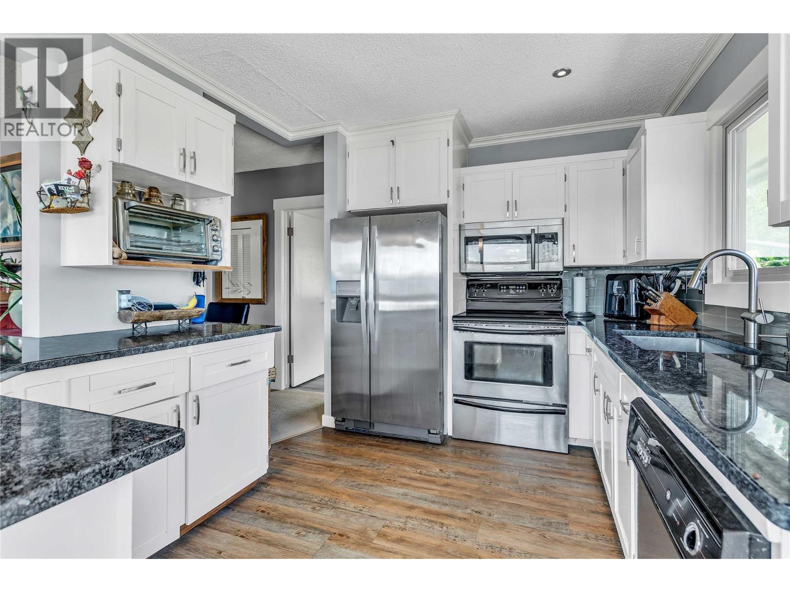 2370 Thacker Drive - 20