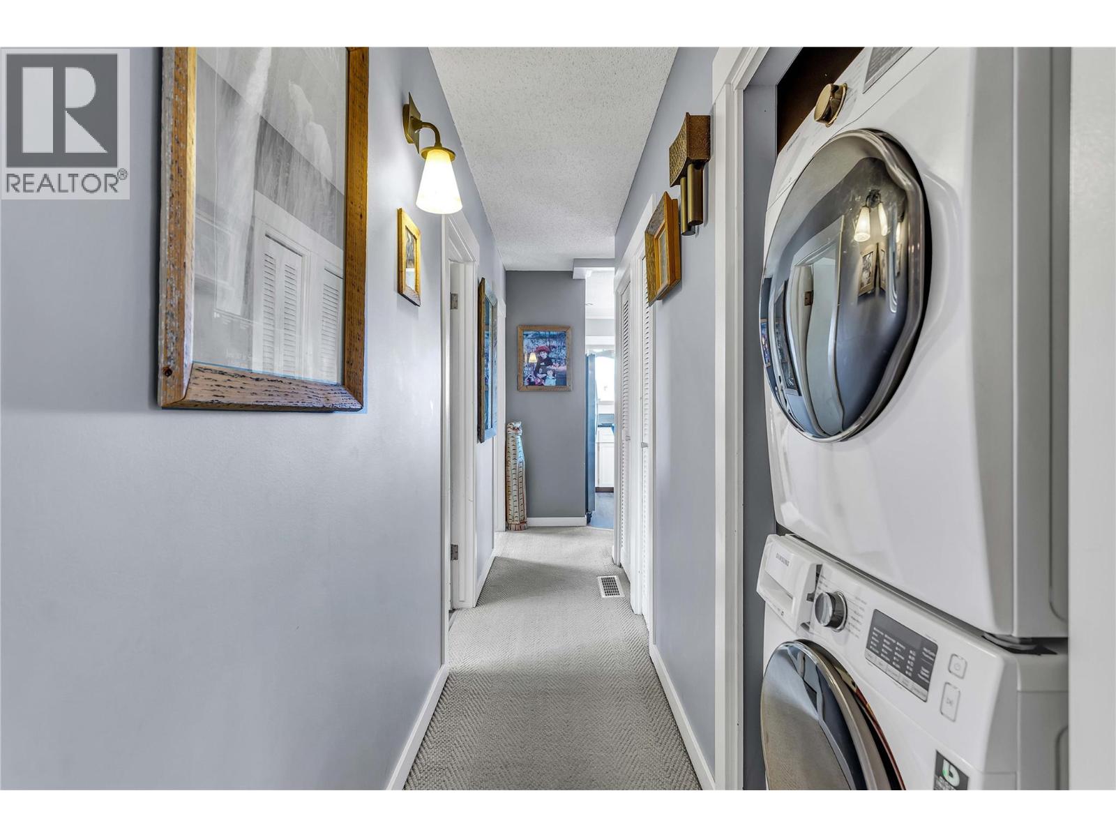 2370 Thacker Drive - 32