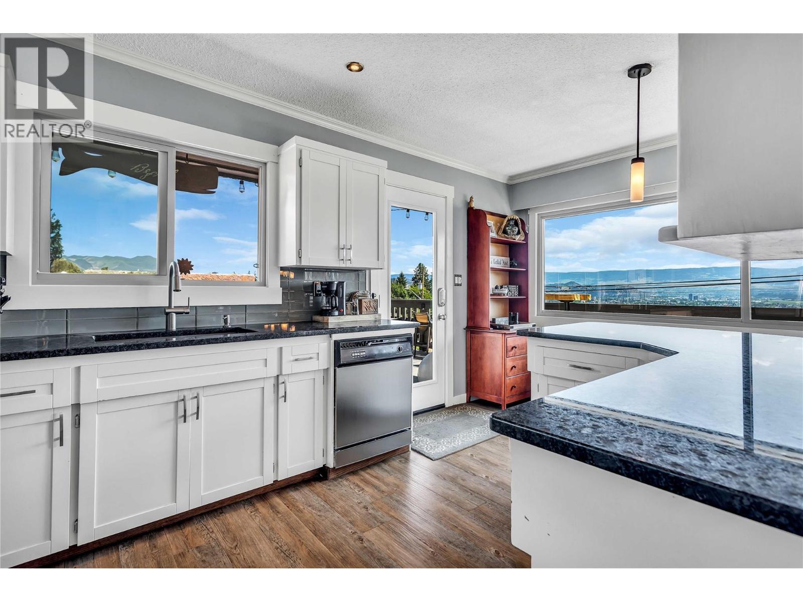 2370 Thacker Drive - 18