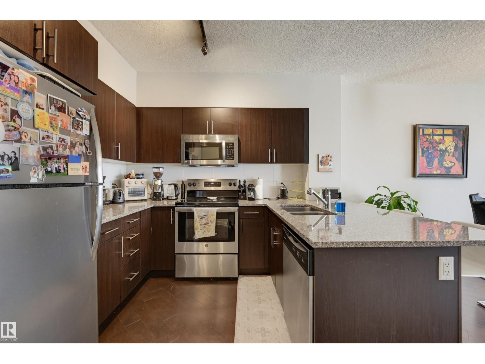 #2204 10152 104 ST NW - 8