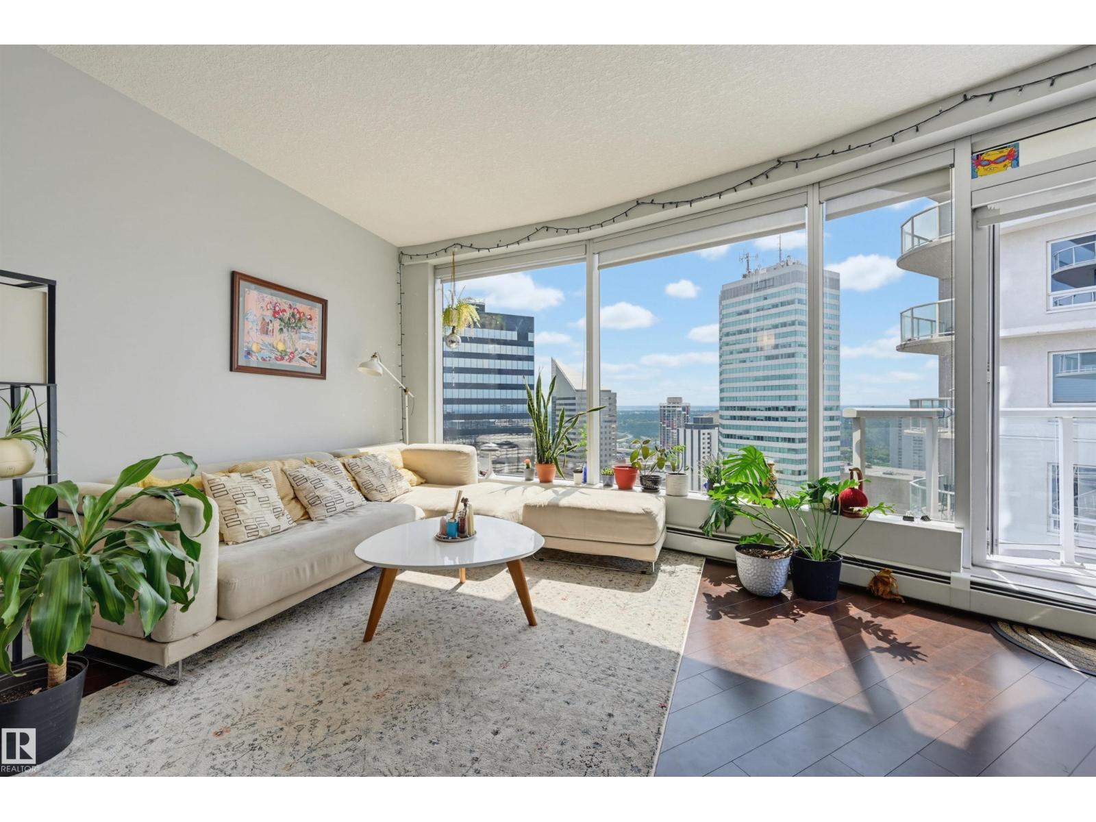 #2204 10152 104 ST NW - 16