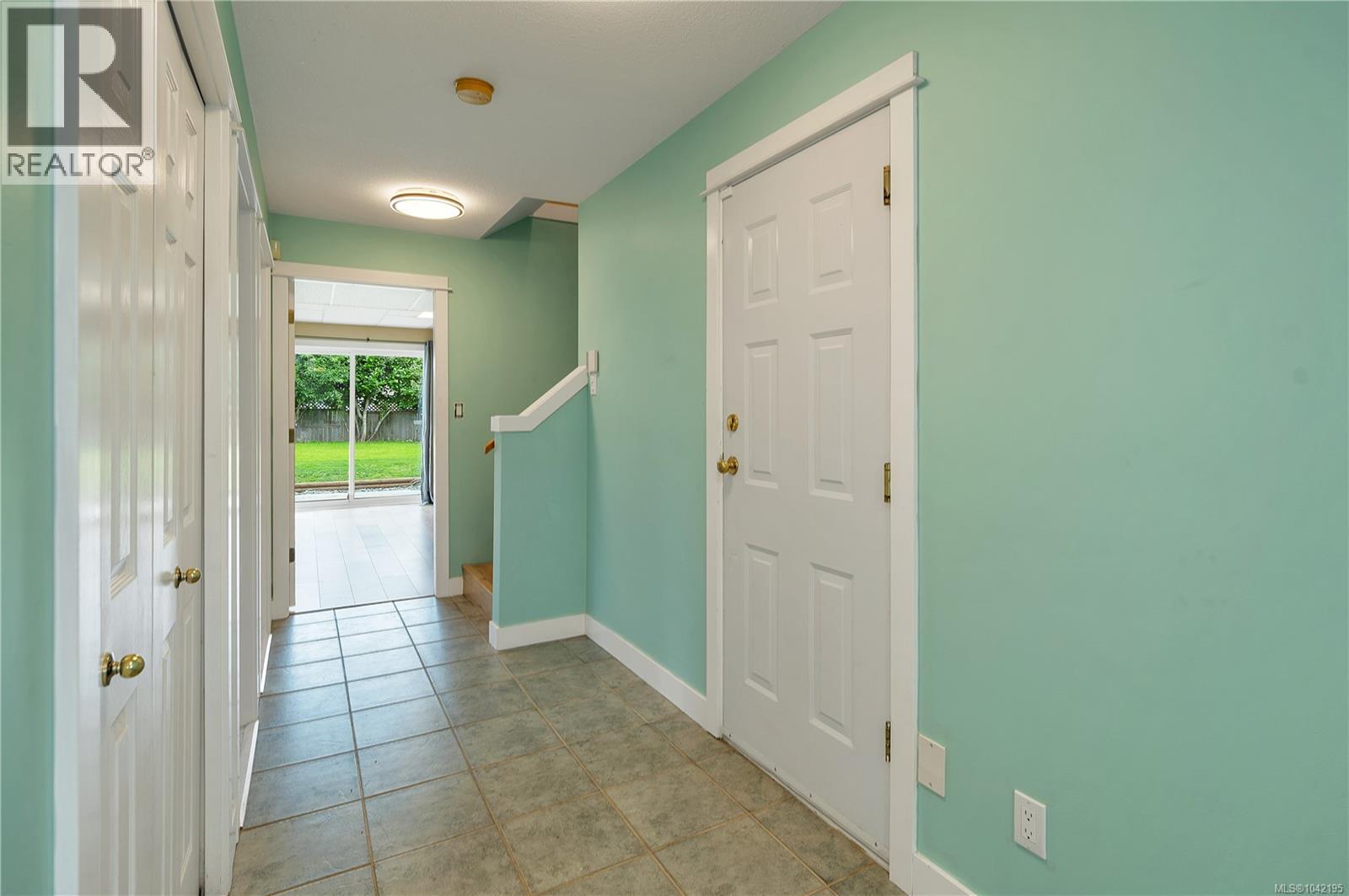 688 Hudson Rd, Campbell River