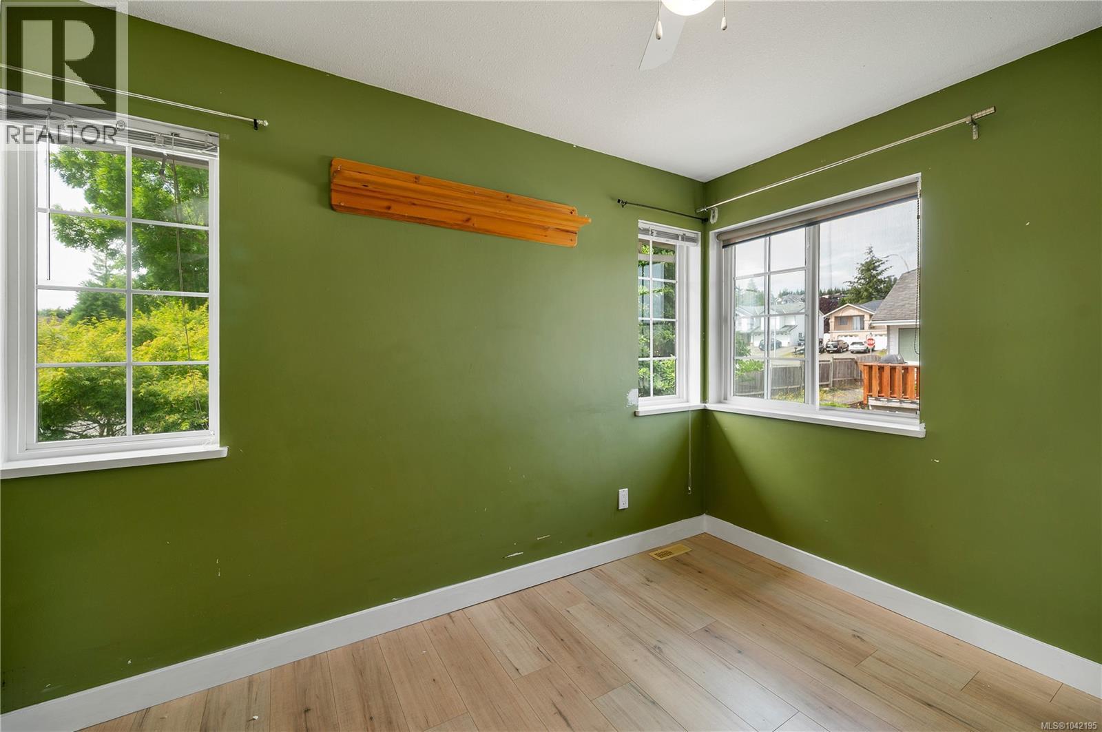 688 Hudson Rd, Campbell River