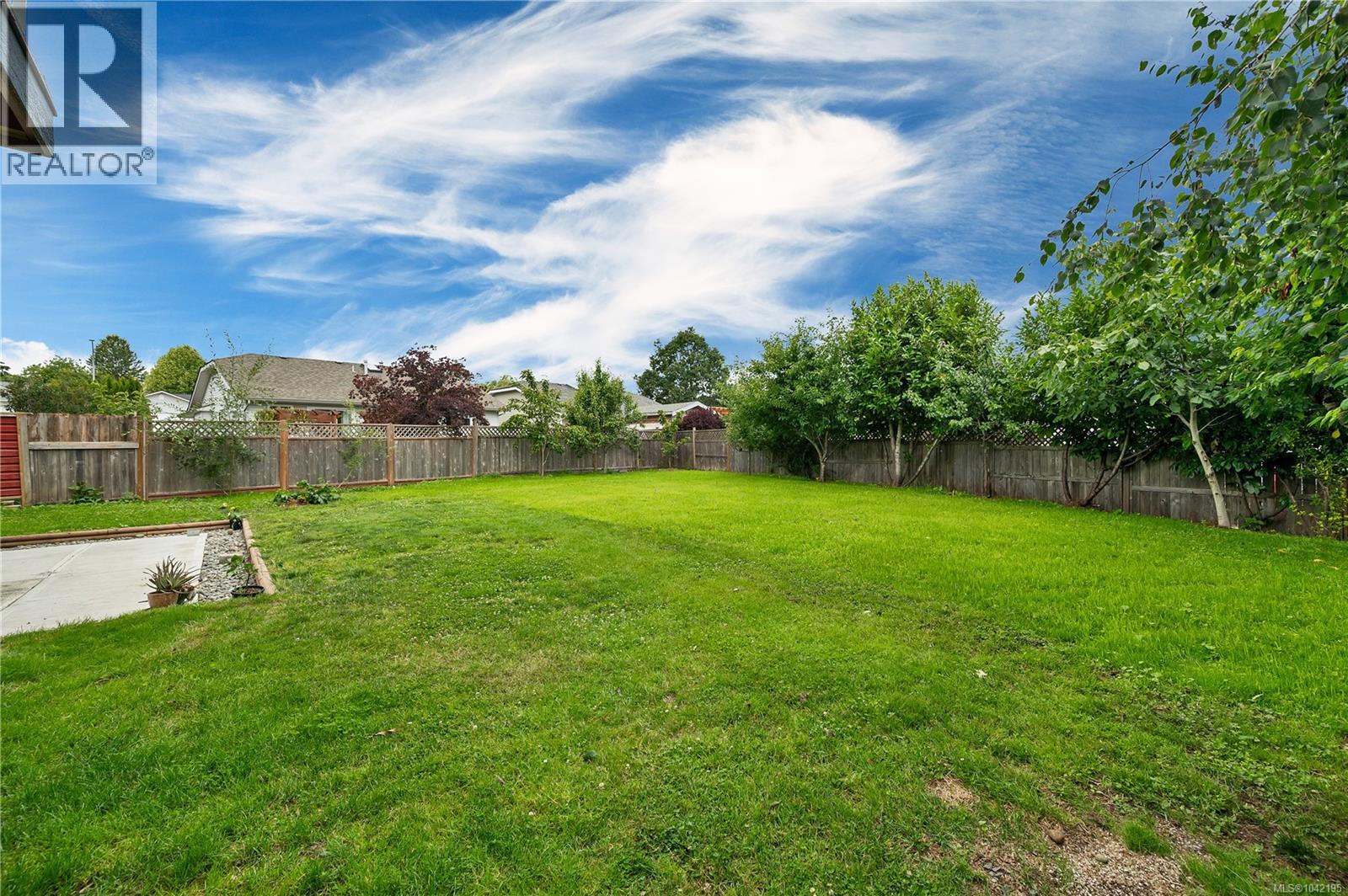 688 Hudson Rd, Campbell River