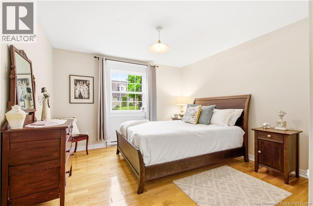 25 Glen Eyre Court - 25