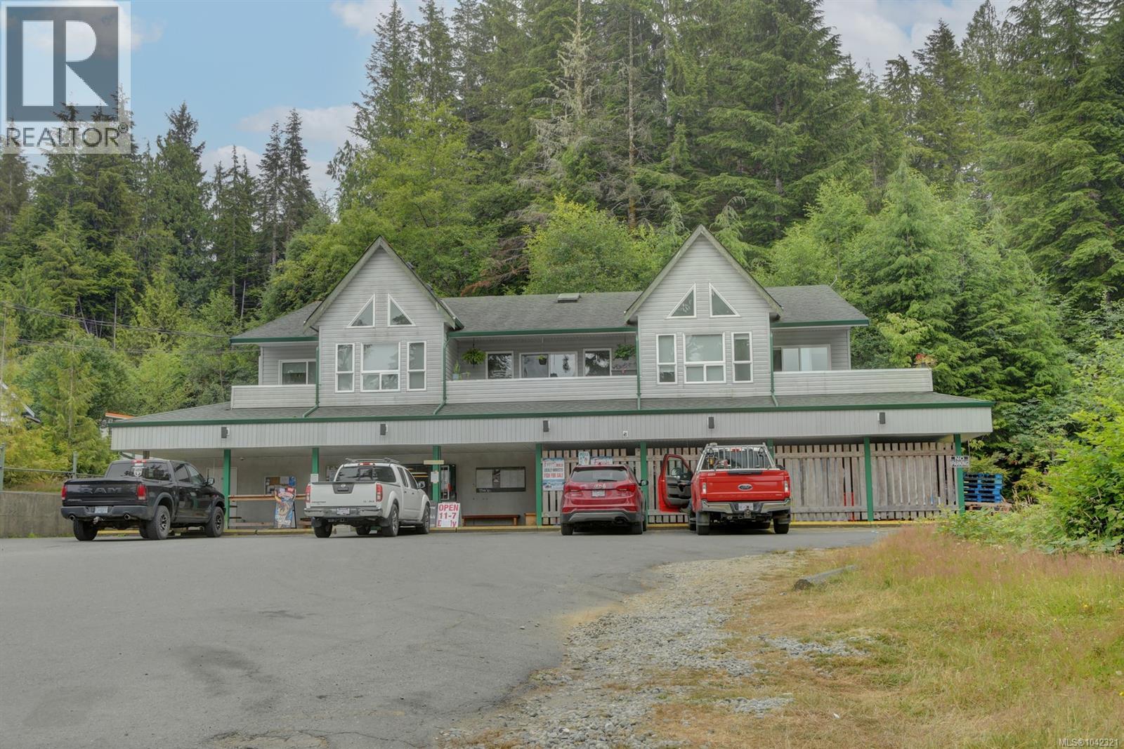 16926 Beachview Close, Port Renfrew