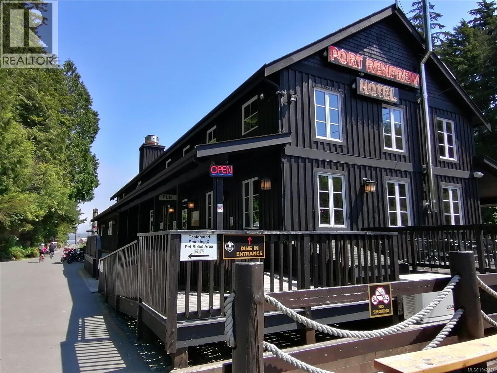 16926 Beachview Close, Port Renfrew