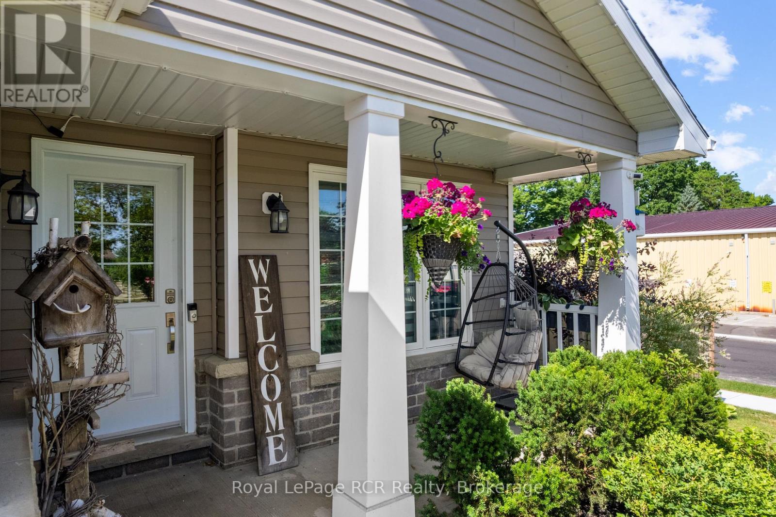 724 ELGIN STREET - 4