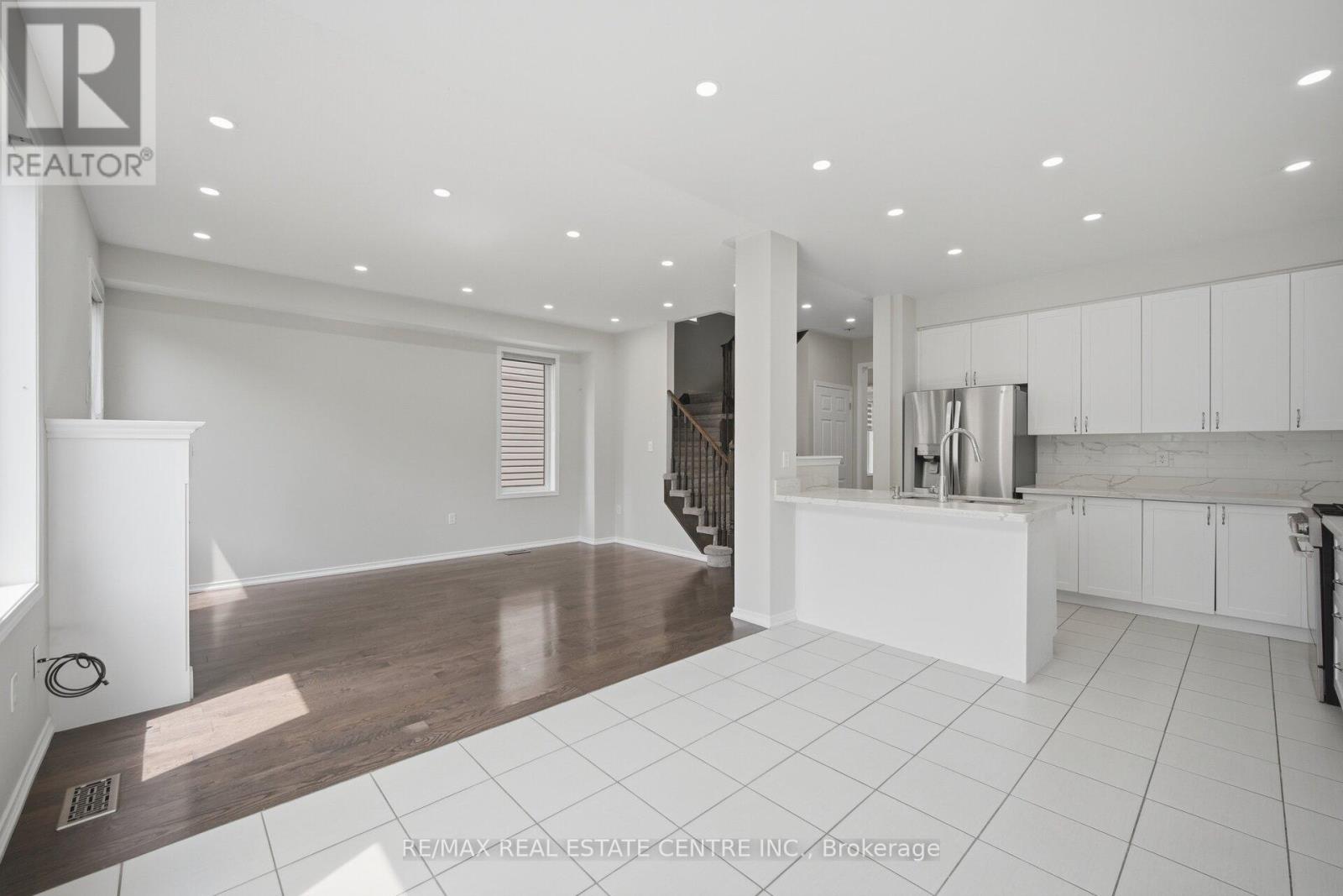 570 WINDFIELDS FARM DRIVE - 10