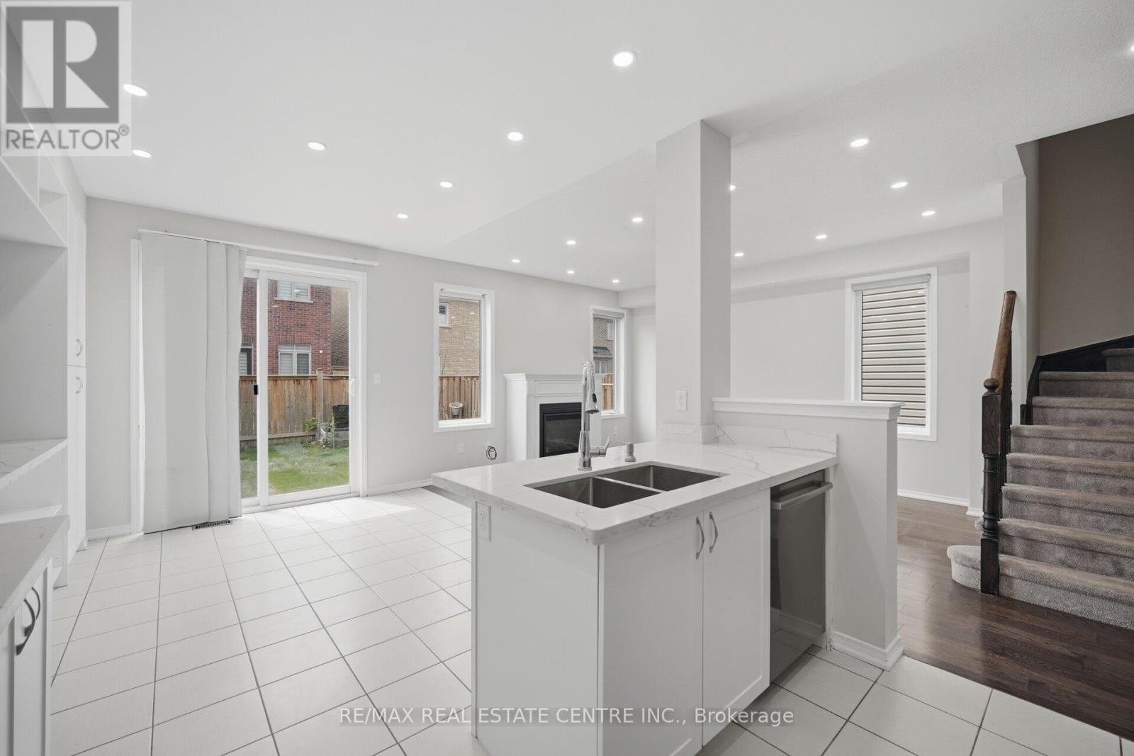 570 WINDFIELDS FARM DRIVE - 7