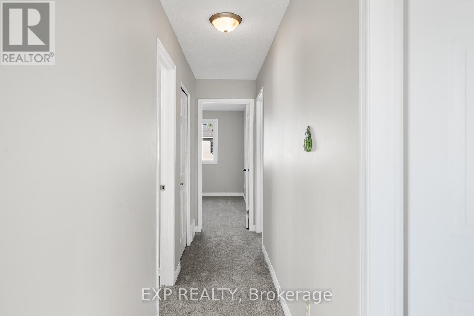 32 PEACOCK CRESCENT - 15