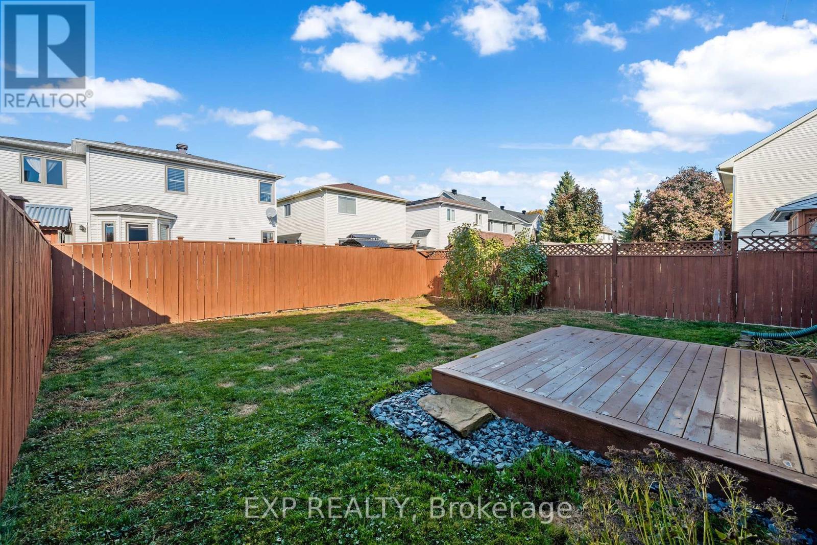 32 PEACOCK CRESCENT - 22