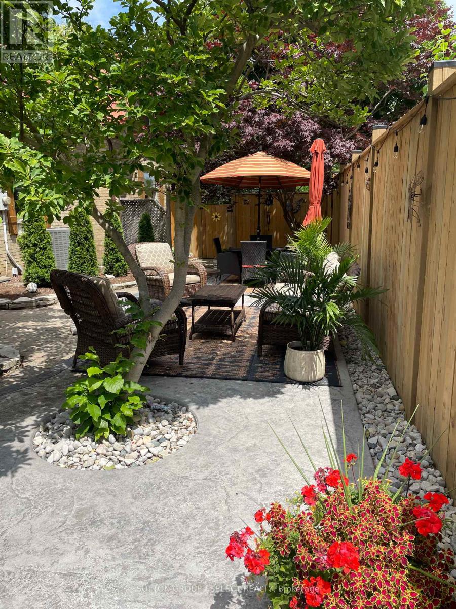 625 HALE STREET - 32