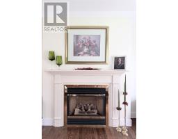 11 Tenth Avenue thumbnail 5