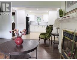 11 Tenth Avenue thumbnail 6