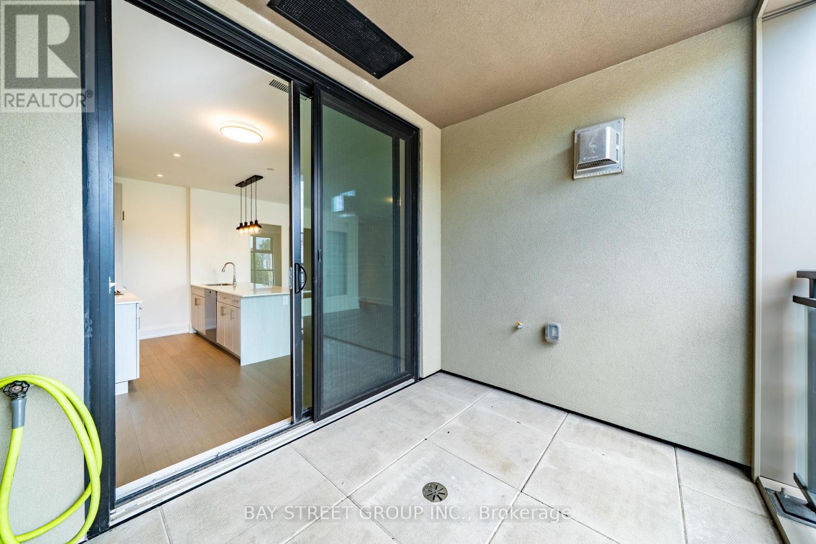 #208 365 BEECH AVENUE - Image 13