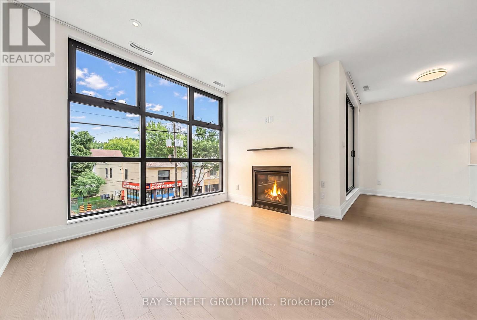 #208 365 BEECH AVENUE - 15