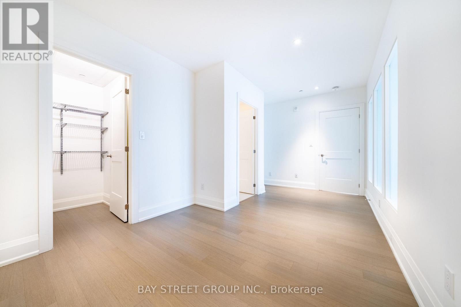 #208 365 BEECH AVENUE - 20