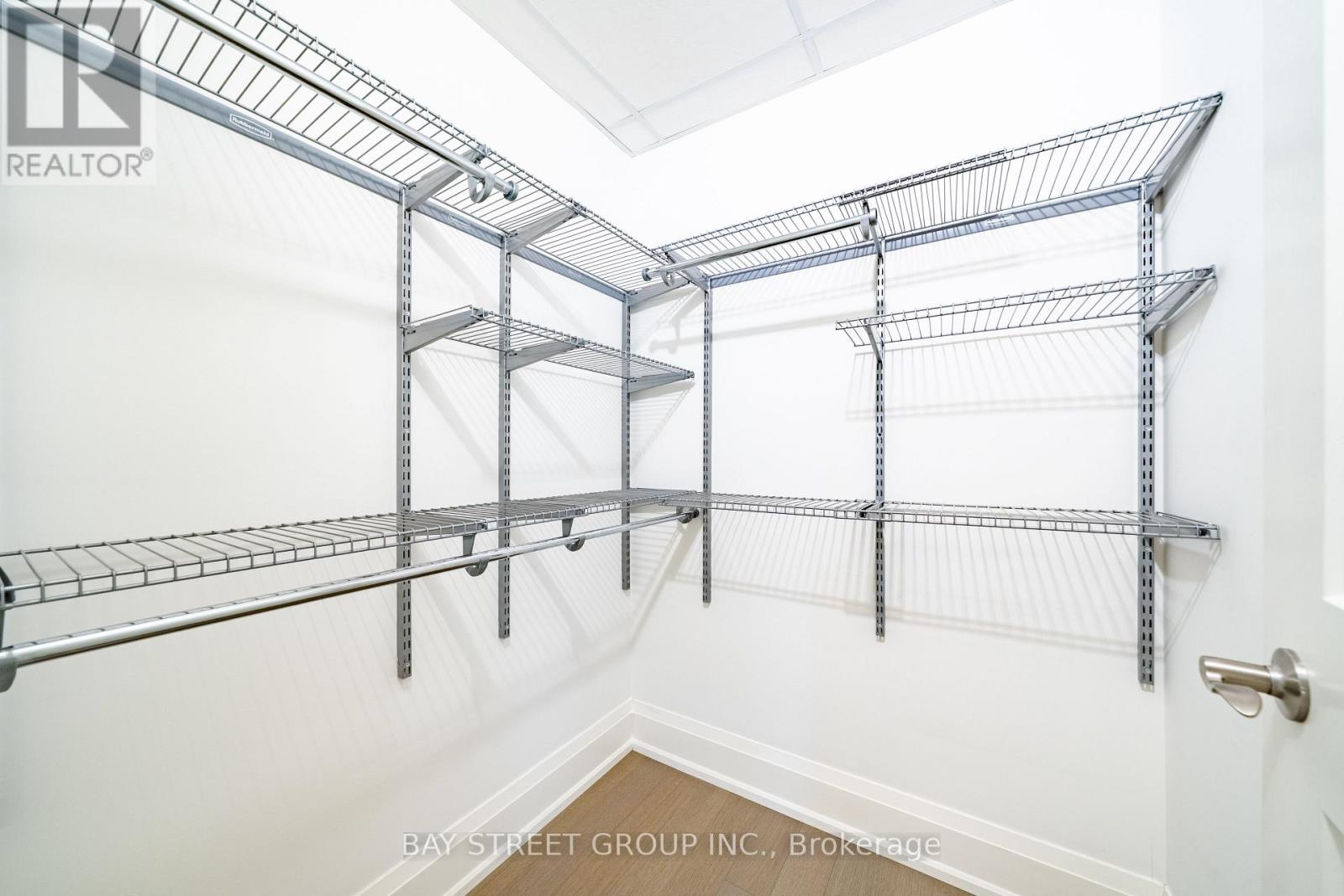 #208 365 BEECH AVENUE - 21