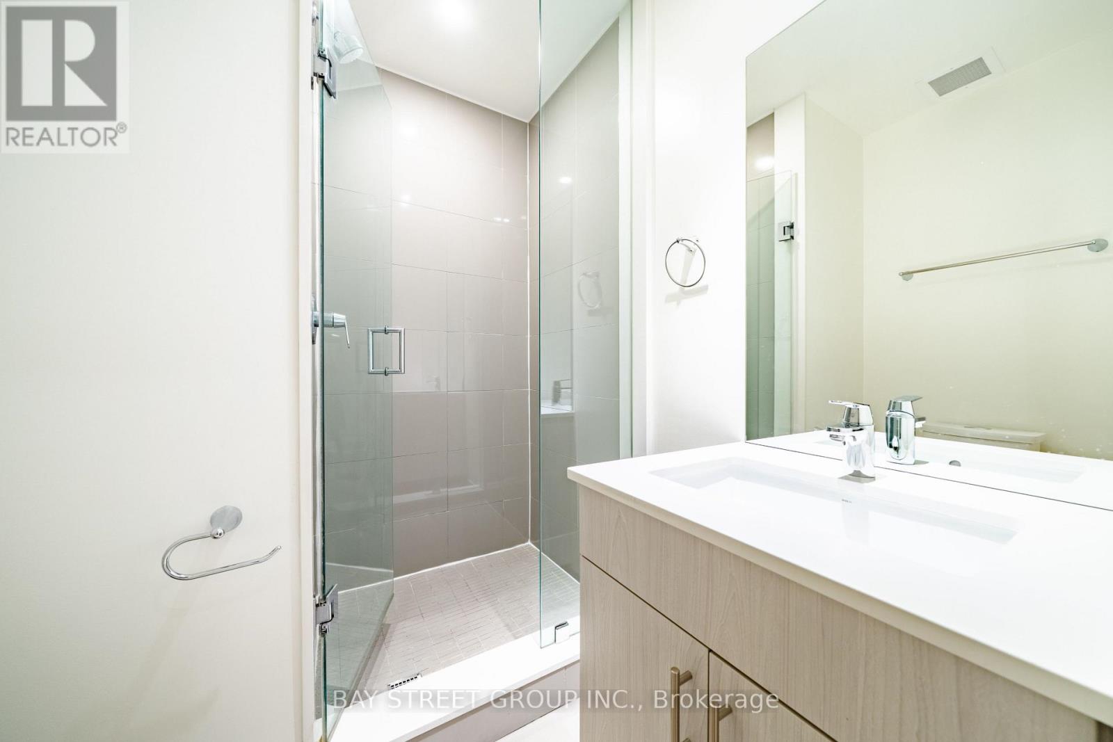 #208 365 BEECH AVENUE - Image 23