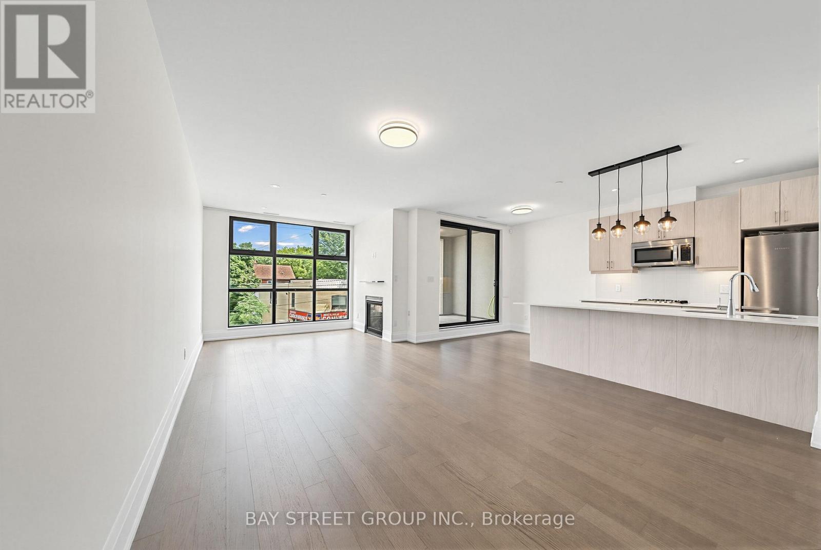 #208 365 BEECH AVENUE - 3