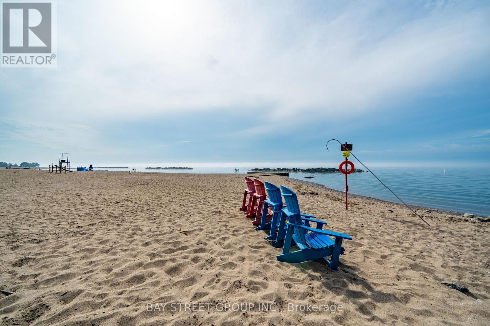 #208 365 BEECH AVENUE - 33