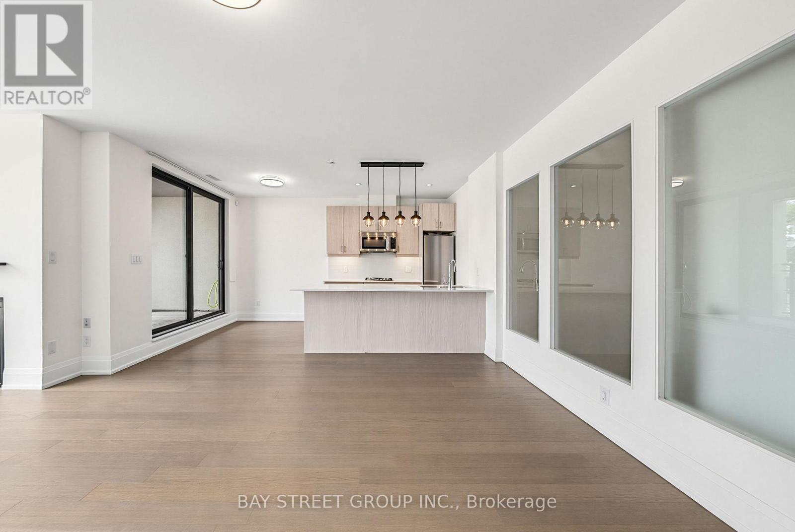 #208 365 BEECH AVENUE - 7