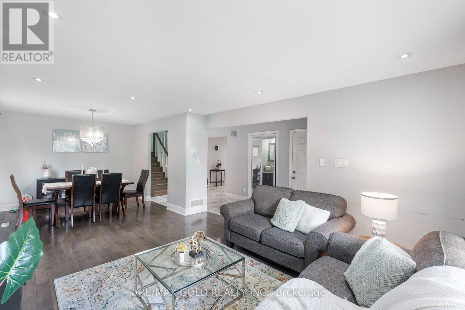 48 MAIDSTONE CRESCENT - 12