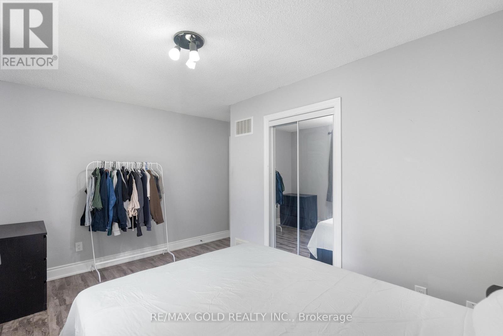 48 MAIDSTONE CRESCENT - 21