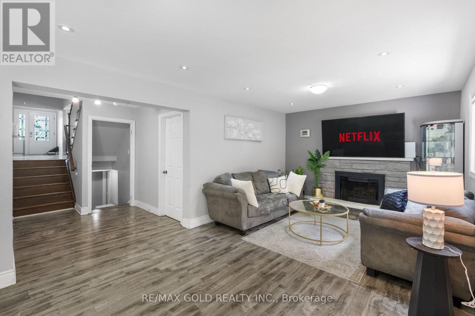 48 MAIDSTONE CRESCENT - 27