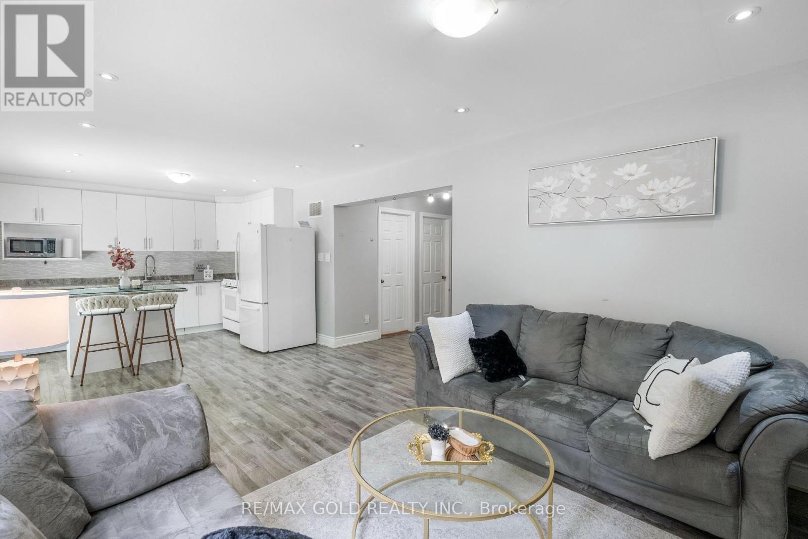 48 MAIDSTONE CRESCENT - 28