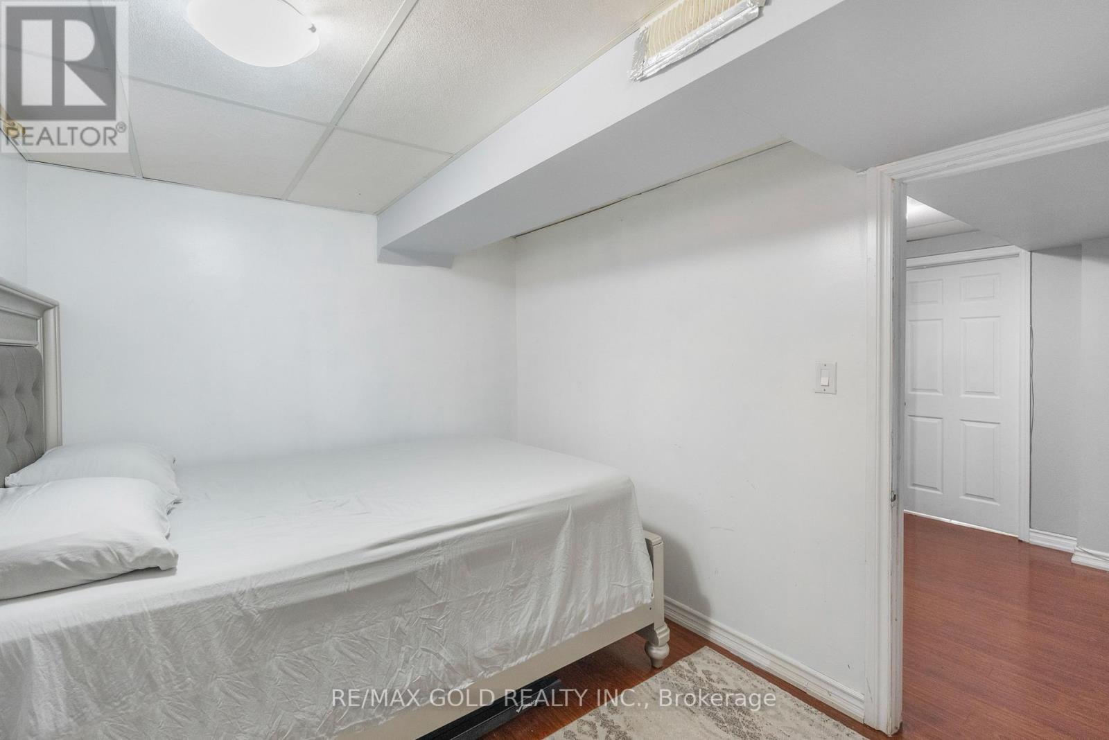 48 MAIDSTONE CRESCENT - 33