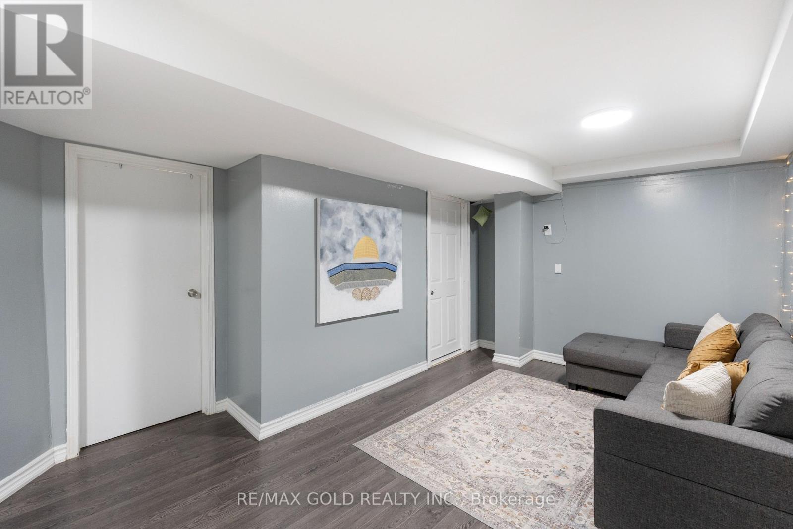 48 MAIDSTONE CRESCENT - 43