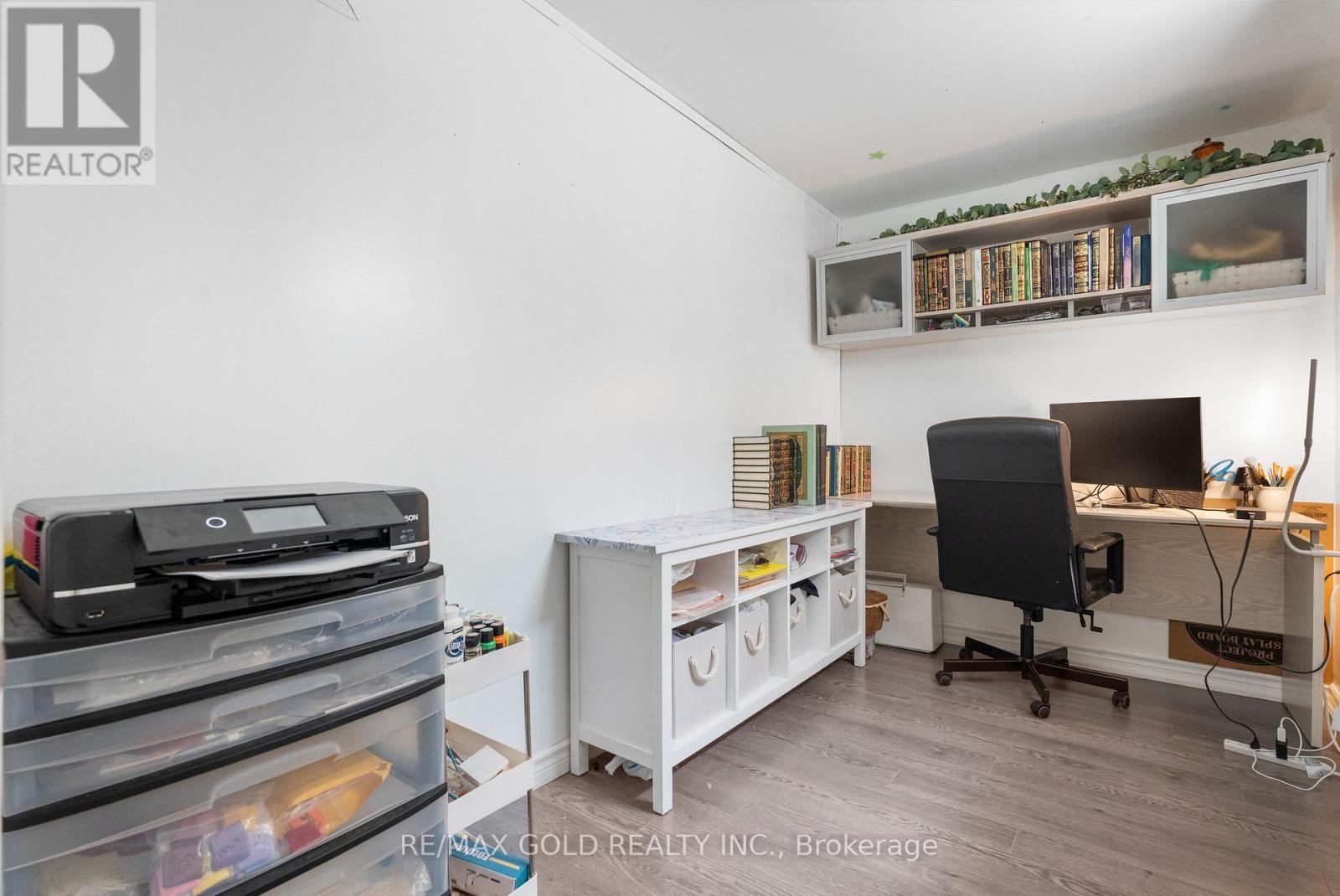 48 MAIDSTONE CRESCENT - 44