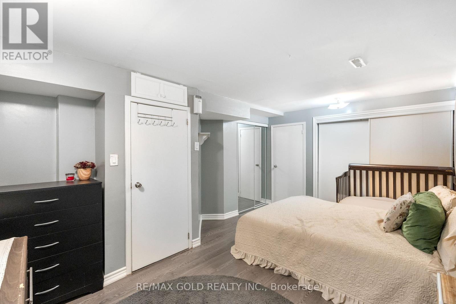 48 MAIDSTONE CRESCENT - 45