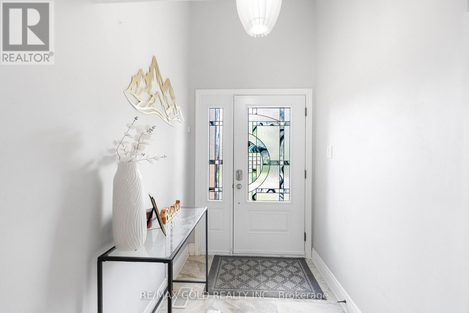 48 MAIDSTONE CRESCENT - 5